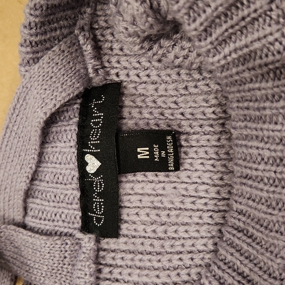 Derek Heart Batwing Sweater - Picture 9 of 9